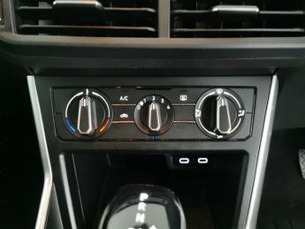 Volkswagen Polo 1.0 TSI Life DSG (95 ps) - LIGHT AND SIGHT PACK - WIFI - BLUETOO