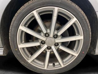 Audi A3 1.5 TFSI CoD 35 Black Edition Sportback S Tronic (150 ps) - BLUE