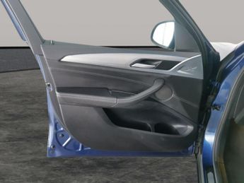 BMW iX3 80kWh Premier Edition (286 ps) - DRIVING ASSISTANT - KEYLESS ENT