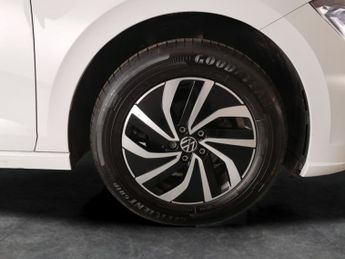 Volkswagen Polo 1.0 TSI Life DSG (95 ps) - LIGHT AND SIGHT PACK - WIFI - BLUETOO