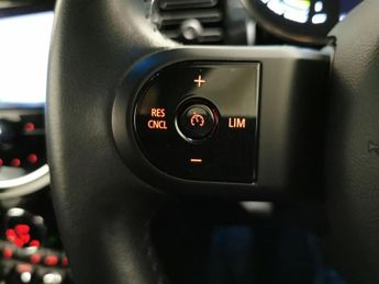 Mini Electric Hatch Cooper SE 32.6kWh Level 2 (184 ps) - REVERSE CAM - NAV - HEATED 