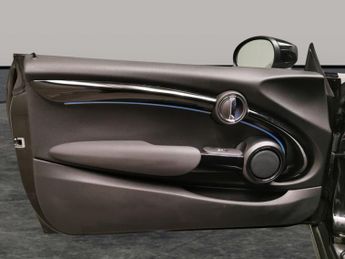 Mini Electric Hatch Cooper SE 32.6kWh Level 2 (184 ps) - REVERSE CAM - NAV - HEATED 