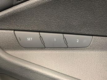 Audi e-tron 50 Technik quattro 71.2kWh (11kW Charger) (313 ps) - CARPLAY - L