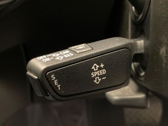 Audi e-tron 50 Technik quattro 71.2kWh (11kW Charger) (313 ps) - ADJUSTABLE 