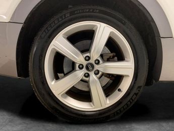 Audi e-tron 50 Technik quattro 71.2kWh (11kW Charger) (313 ps) - ADJUSTABLE 