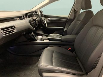 Audi e-tron 50 Technik quattro 71.2kWh (11kW Charger) (313 ps) - CARPLAY - L