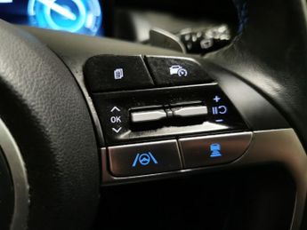 Hyundai Tucson 1.6 h T-GDi 13.8kWh Premium Plug-in 4WD (265 ps) - HEATED SEATS