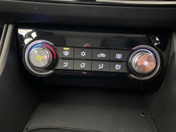 MG MG ZS 44.5kWh Excite (143 ps) - LANE DEPARTURE  - BLUETOOTH - DRIVING 