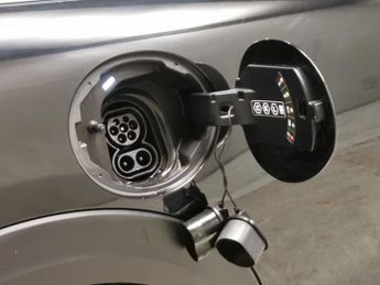 Mini Electric Hatch Cooper SE 32.6kWh Level 2 (184 ps) - REVERSE CAM - NAV - HEATED 