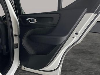 Volvo XC40 Recharge Twin 78kWh Ultimate AWD (408 ps) - KEYLESS ENTRY - 360 