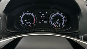 Skoda Karoq 1.5 TSI ACT SE DSG (150 ps) - BLUETOOTH - CRUISE - CLIMATE CONTR