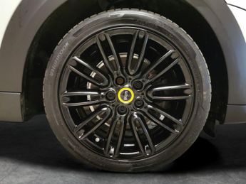 Mini Electric Hatch Cooper SE 32.6kWh Level 2 (184 ps) - ROOF AND MIRROR CAPS - BLAC