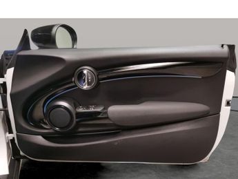 Mini Electric Hatch Cooper SE 32.6kWh Level 2 (184 ps) - ROOF AND MIRROR CAPS - BLAC