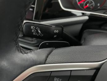 Volkswagen T-cross 1.0 TSI Active DSG (110 ps) - LED - NAV - BLIND SPOT ASSIST