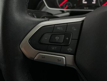 Volkswagen T-cross 1.0 TSI Active DSG (110 ps) - LED - NAV - BLIND SPOT ASSIST