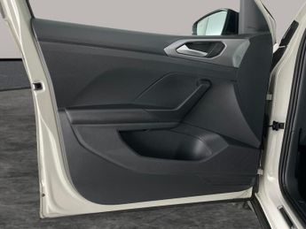 Volkswagen T-cross 1.0 TSI Active DSG (110 ps) - LED - NAV - BLIND SPOT ASSIST