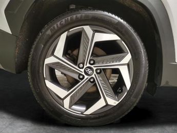 Hyundai Tucson 1.6 h T-GDi 13.8kWh Premium Plug-in 4WD (265 ps) - HEATED SEATS