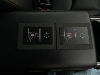 Tesla Model Y SUV RWD (346 ps) - REVERSE CAM - NAV - LEATHER