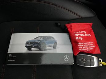 Mercedes-Benz EQA EQA 350 66.5kWh AMG Line 4MATIC (292 ps) - SELF PARK - LED - REV