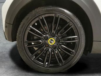 Mini Electric Hatch Cooper SE 32.6kWh Level 2 (184 ps) - ROOF AND MIRROR CAPS - BLAC