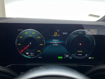 Mercedes-Benz EQA EQA 350 66.5kWh AMG Line 4MATIC (292 ps) - SELF PARK - LED - REV