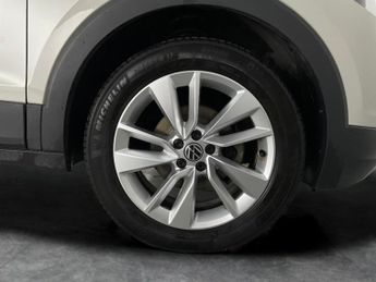 Volkswagen T-cross 1.0 TSI Active DSG (110 ps) - LED - NAV - BLIND SPOT ASSIST
