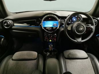 Mini Electric Hatch Cooper SE 32.6kWh Level 2 (184 ps) - 17IN ALLOYS - CARPLAY - LED