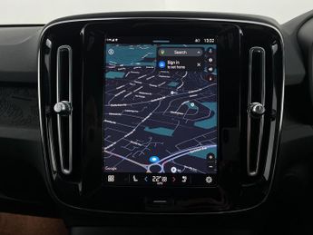 Volvo XC40 Recharge Twin 78kWh Plus AWD (408 ps) - CARPLAY - KEYLESS ENTRY