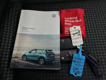 Volkswagen T-cross 1.0 TSI Active DSG (110 ps) - LED - NAV - BLIND SPOT ASSIST