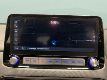 Hyundai Kona 39kWh SE Connect (10.5kW Charger) (136 ps) - LANE DEPARTURE  - B