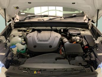 Volvo XC40 1.5h T5 Twin Engine Recharge 10.7kWh R-Design Pro Plug-in (262 p