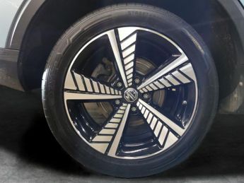 MG MG ZS 44.5kWh Exclusive (143 ps) - KEYLESS ENTRY - REVERSE CAM - NAV