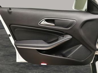 Mercedes-Benz GLA 1.6 GLA200 SE 7G-DCT (156 ps) - COMFORT PACK - BLUETOOTH - KEYLE