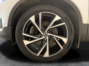 Volvo XC40 1.5h T5 Twin Engine Recharge 10.7kWh R-Design Pro Plug-in (262 p