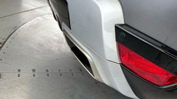 Land Rover Range Rover Sport 2.0 P400e 13.1kWh HSE Silver Plug-in 4WD (404 ps) - BLUETOOTH