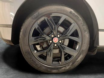 Jaguar I-PACE 400 90kWh Black 4WD (400 ps) - CARPLAY - KEYLESS ENTRY - LED