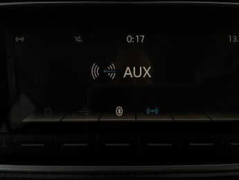 Volkswagen E-up! 36.8kWh e-up! (82 ps) - CRUISE - DIGITAL CLIMATE CONTROL - CLIMA