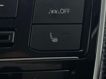 Volkswagen E-up! 36.8kWh e-up! (82 ps) - CRUISE - DIGITAL CLIMATE CONTROL - CLIMA