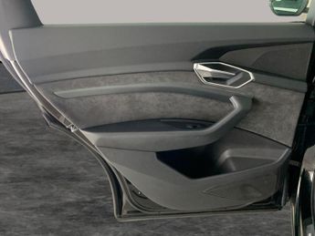 Audi e-tron 50 Sport quattro 71.2kWh (313 ps) - HEATED SEATS - ADJUSTABLE SU