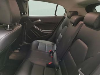 Mercedes-Benz GLA 1.6 GLA200 SE 7G-DCT (156 ps) - COMFORT PACK - BLUETOOTH - KEYLE