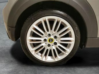 Mini Electric Hatch Cooper SE 32.6kWh Level 2 (184 ps) - 17IN ALLOYS - CARPLAY - LED