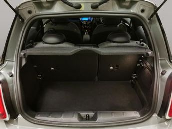 Mini Electric Hatch Cooper SE 32.6kWh Level 2 (184 ps) - 17IN ALLOYS - CARPLAY - LED