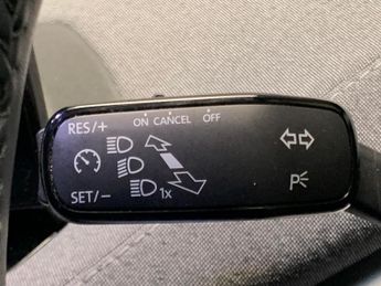 Skoda Enyaq 62kWh 60 (179 ps) - WIFI - BLUETOOTH - CRUISE