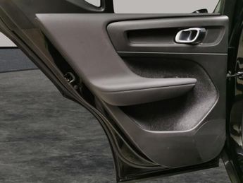 Volvo XC40 Recharge Twin 78kWh Plus AWD (408 ps) - LANE DEPARTURE  - BLUETO