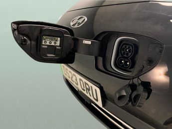Hyundai Kona 39kWh SE Connect (10.5kW Charger) (136 ps) - LANE DEPARTURE  - B