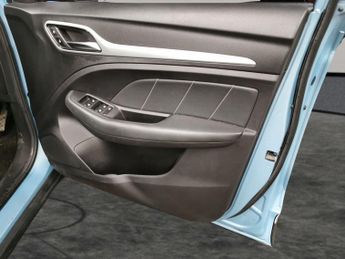 MG MG ZS 44.5kWh Exclusive (143 ps) - KEYLESS ENTRY - REVERSE CAM - NAV