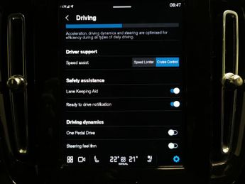 Volvo XC40 Recharge Twin 78kWh Plus AWD (408 ps) - LANE DEPARTURE  - BLUETO