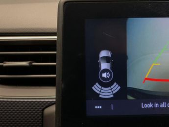 Renault Arkana 1.6 E-TECH Iconic 2WD (145 bhp) - CRUISE - SPEED LIMIT RECOG - P