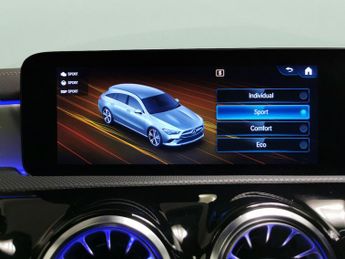 Mercedes-Benz CLA 1.3 CLA180 AMG Line Night Edition (Premium Plus) Shooting Brake 