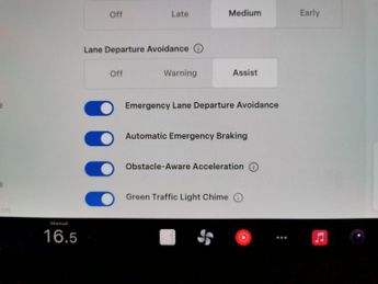 Tesla Model 3 Standard Range Plus RWD (241 bhp) - PARK ASSIST - LED - REVERSE 